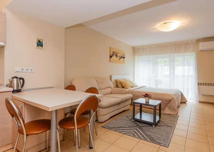 Апартаменти - 25