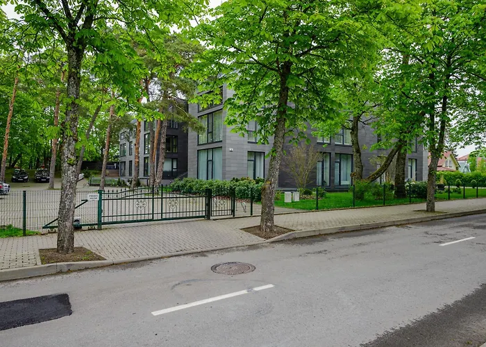 - 25 Апартаменти